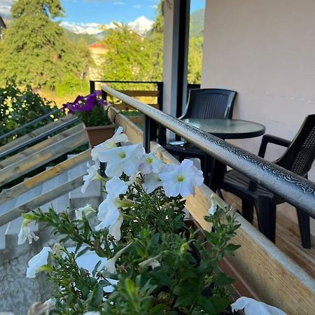 메스티아 Monte Bianco B&B 외부 사진